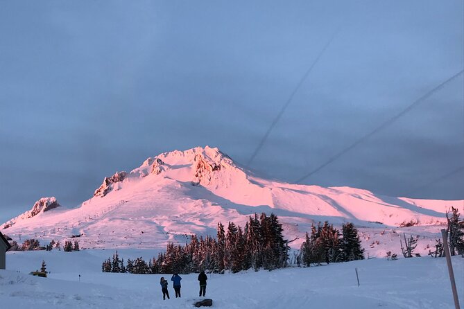 Mt Hood, Waterfalls, and Wine Tour with Tasting Fees Included - Visiting Vista House and Lava-Formed Landscapes