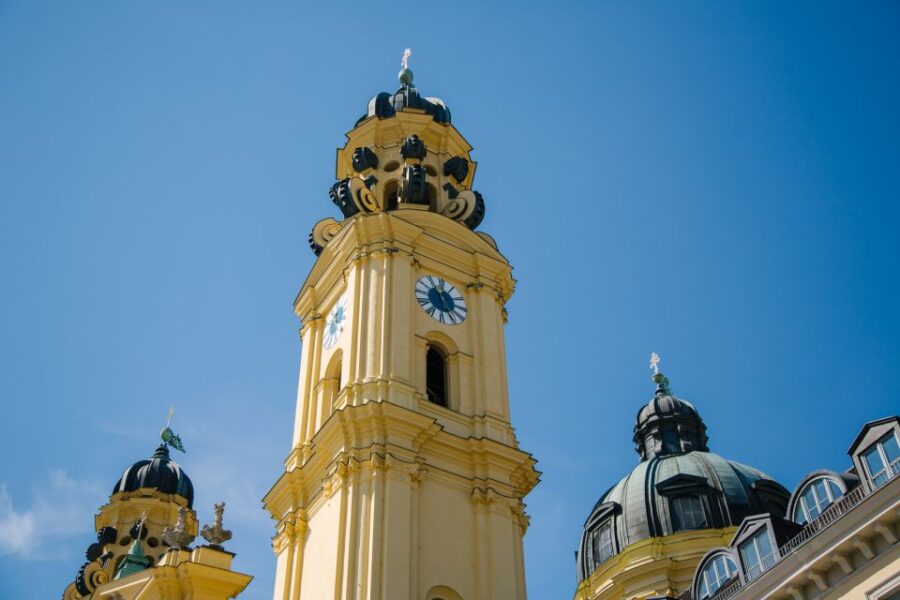 Munich: Bike Tour with Beer Garden Break - Exploring Munich’s Iconic Landmarks
