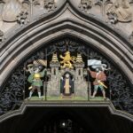 Munich: Guided Tour of the historic Town Hall on Marienplatz - Visiting the New Town Hall on Marienplatz