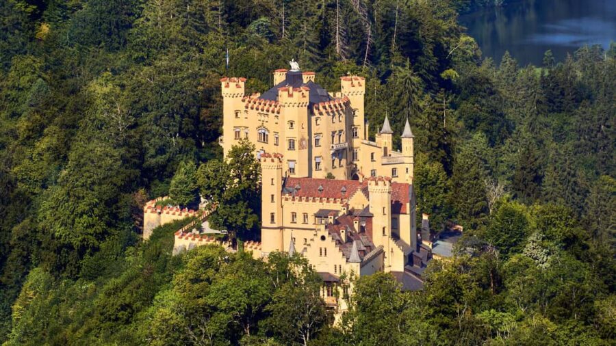 Munich: Neuschwanstein Castle Chinese Day Tour - Starting Point and Meeting Logistics