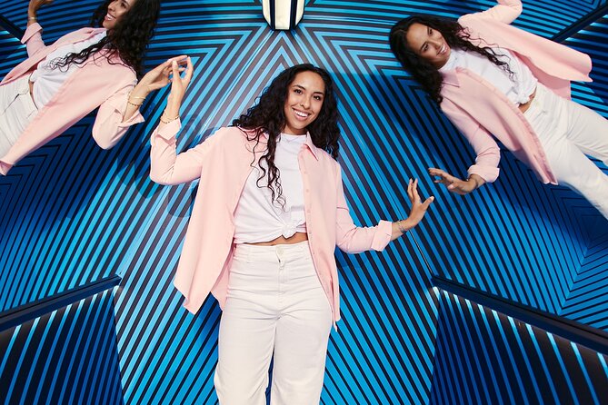 Museum of Illusions St Louis Admission Ticket - The Variety of Exhibits in Over 50 Interactive Displays