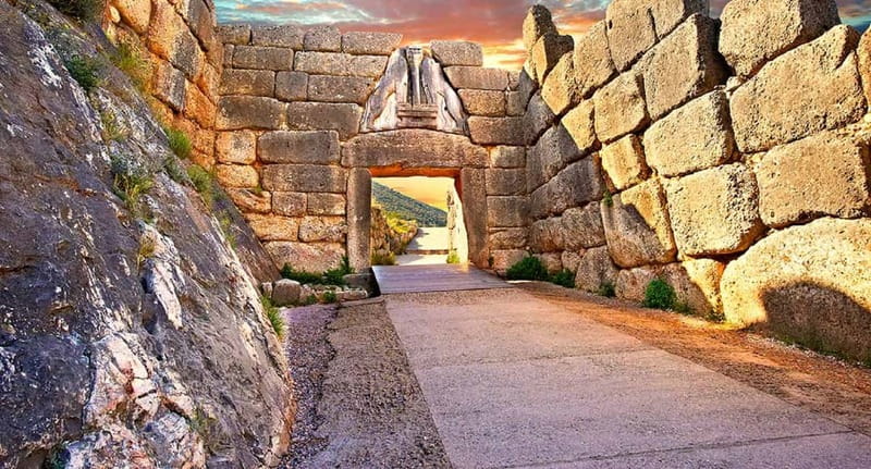 Mycenae Nafplion: one day Spanish guided tour - Exploring Nafplion’s Historic Streets and Seaside Charm