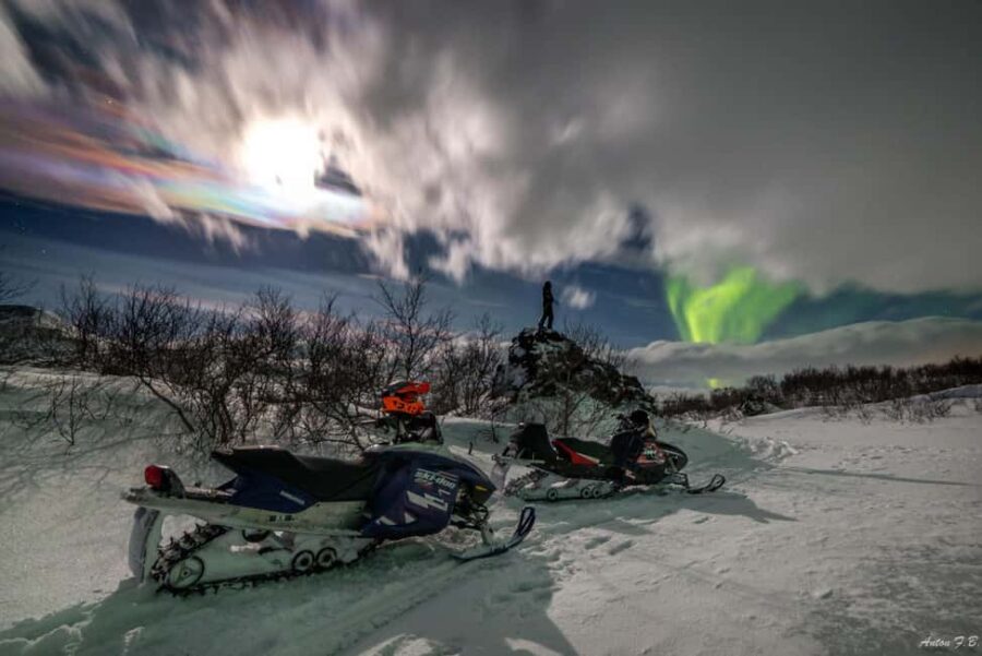 Mývatn: Northern Lights Snowmobile Tour - The Chance to Witness the Northern Lights in a Remote Location