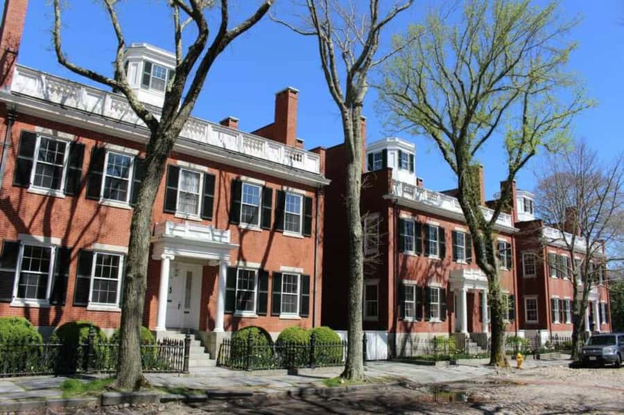 Nantucket: Guided Scenic Island Driving Tour - Visiting the Largest Natural Cranberry Bogs