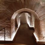 Naples: City Center Walking Tour with Underground Naples - Exploring the Streets of Naples: Spaccanapoli