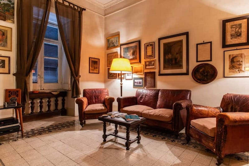 Naples: Entrance ticket with guided tour house museum Murolo - How the Tour Celebrates Neapolitan Music and Literature