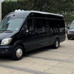 Nashville Airport Private Transportation for 6-13 Passengers - How the Service Ensures Punctual Airport Arrivals in Nashville