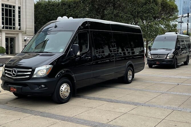 Nashville Airport Private Transportation for 6-13 Passengers - How the Service Ensures Punctual Airport Arrivals in Nashville