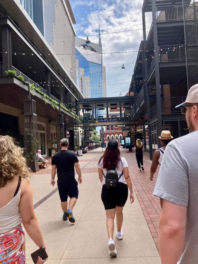 Nashville: History, Highlights, and Hacks Walking Tour - Starting at the Grand Lodge of Tennessee on Broadway
