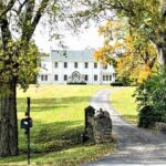 Nashville "Homes Of The Stars" Narrated Bus Tour with 30+ Celebrity Homes - Scenic Neighborhoods and Iconic Nashville Sites