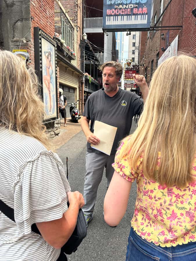 Nashville: True Crime Walking Tour from Mr. E's Crimecast - Visiting the Tennessee State Capitol and Its Crime Connections