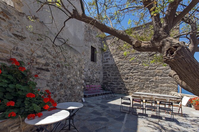 Naxos Town & Portara Sunset Walking Tour - Exploring Naxos Old Town and the Venetian Castle