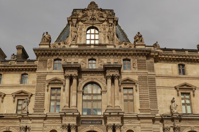 Neoclassical Paris Architecture 2-Hour Private Walking Tour - Uncover the Significance of Place des Victoires