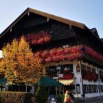 Neuschwanstein, Linderhof, Oberammergau Private Tour from Munich - Lunch in the Village of Reutte and Scenic Stop at Plansee Lake