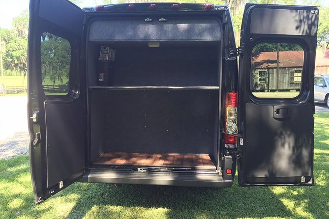 New Orleans Airport or Hotel Transfer - The Benefits of a Private Transfer for Larger Groups