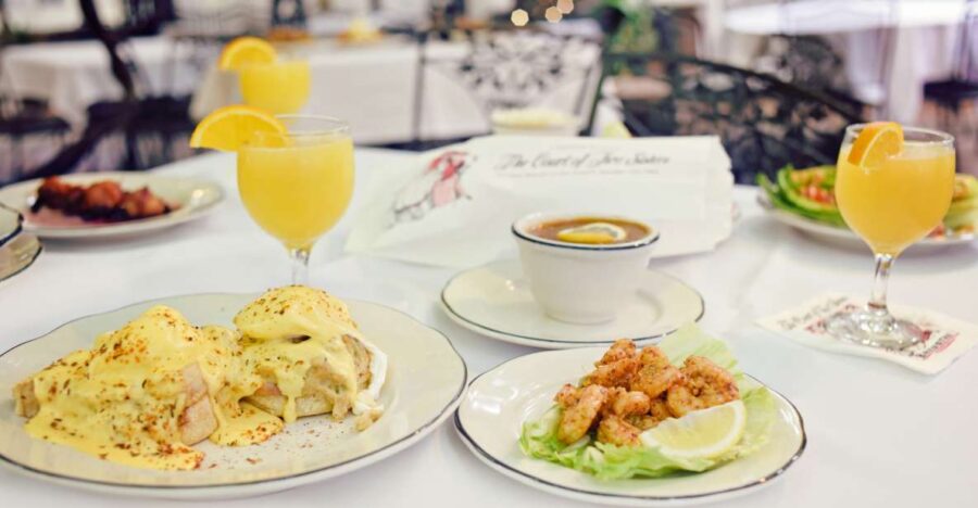 New Orleans: 'Court of Two Sisters' Jazz Brunch Buffet - The Historic Setting of the Court of Two Sisters