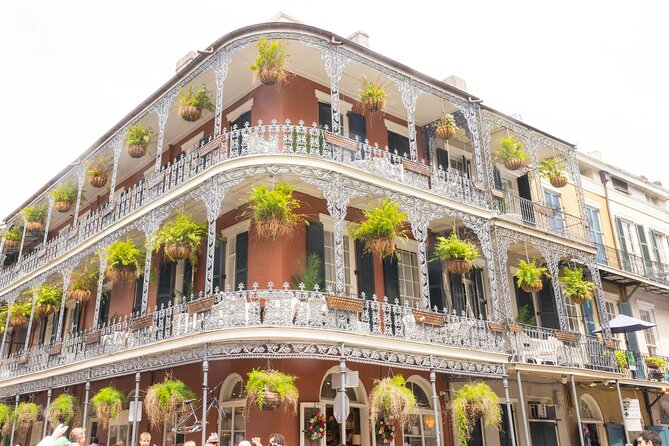 New Orleans French Quarter Audio Tour: Iconic Sites & Hidden Gems - Experience Bourbon Street’s Nightlife and Historic Café