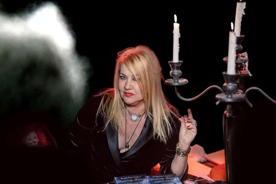 New Orleans: French Quarter Supernatural Ghost Hunt - Exploring Haunted Houses in the French Quarter Alone