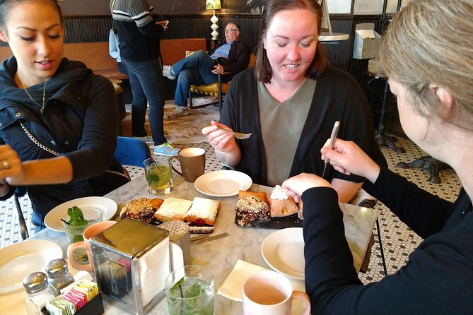 New Orleans Garden District Food, Drinks & History Walking Tour - Architectural Gems in the Garden District