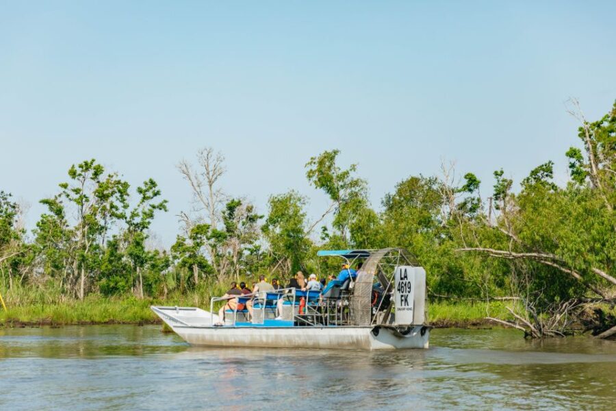 New Orleans: High Speed 9 Passenger Airboat Tour - What Makes the High-Speed Airboat Ride Unique