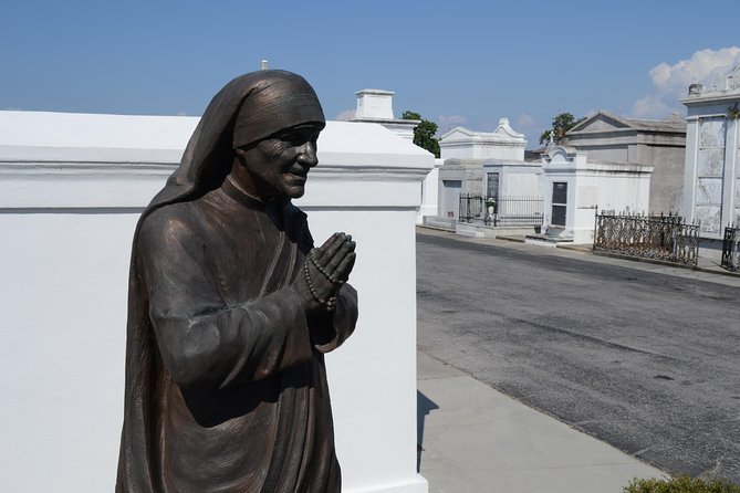 New Orleans History and Sightseeing Small-Group Bike Tour - Exploring Jackson Square and the Mississippi Riverfront