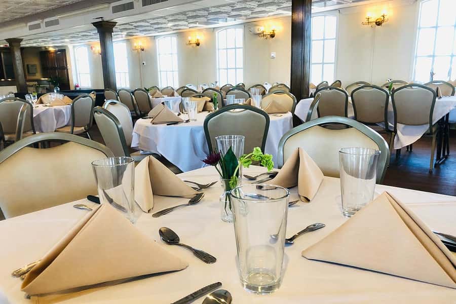 New Orleans: Riverboat Brunch Jazz Cruise - Boarding and Meeting Arrangements at JAX Brewery