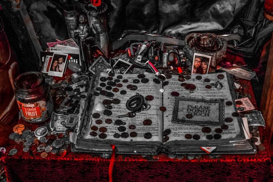 New Orleans: Vampires, Voodoo, and Ghosts Tour - Visiting the Lalaurie Mansion on American Horror Story