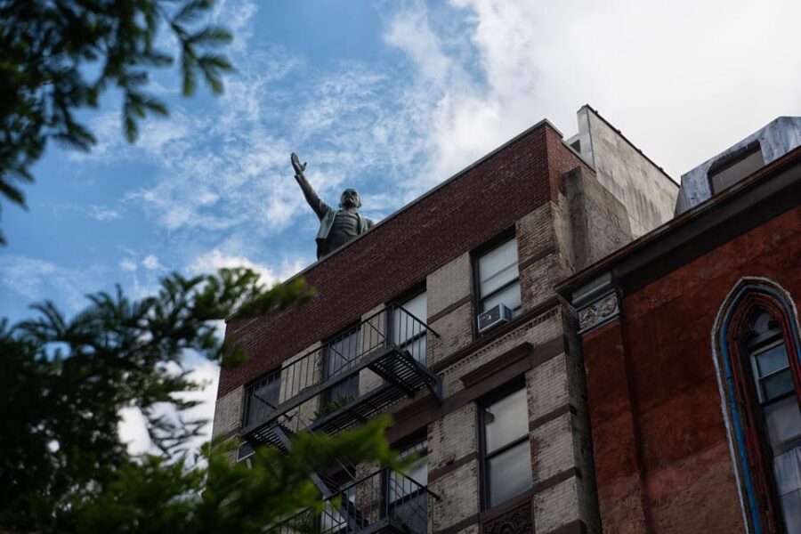 New York City: Any Place Photo Experience - From the Meeting Point to the Hidden Corners of NYC