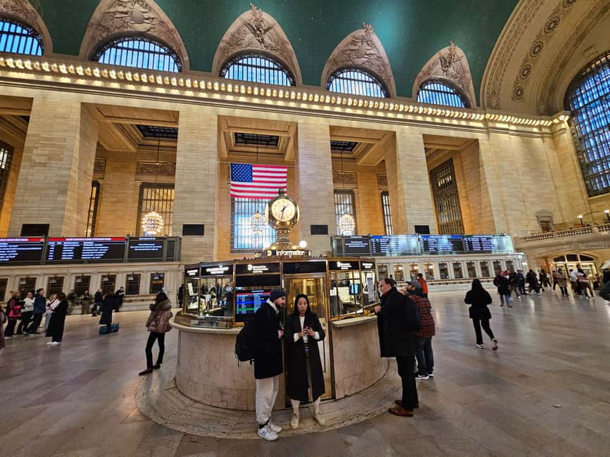 New York City: Gossip Girl Walking Tour - Exploring the Iconic Met Steps from Gossip Girl