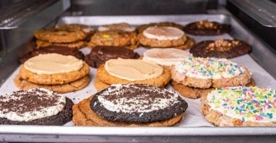 New York City: Hell's Kitchen Food & Central Park Combo Tour - Sampling Food from Around the World in Hells Kitchen