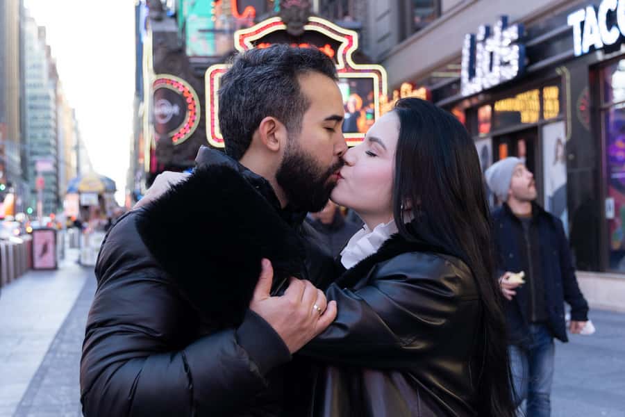 New York City: Photoshoot - Times Square - Visiting the Iconic Times Square and Rockefeller Plaza