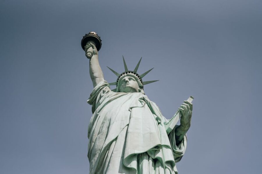New York City: Statue of Liberty & Battery Park Guided Tour - How the Tour Starts at Battery Park and Meets Expectations