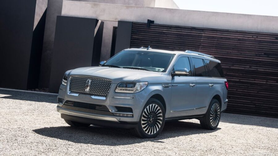 New York City: Via private SUV/VAN Highlights Tour. 13 max - Discover the Charm of Greenwich Village in Comfort