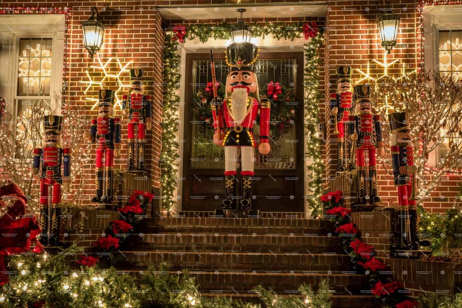 New York: Dyker Heights Christmas Lights Guided Walking Tour - The Origins and Evolution of Dyker Heights Lights