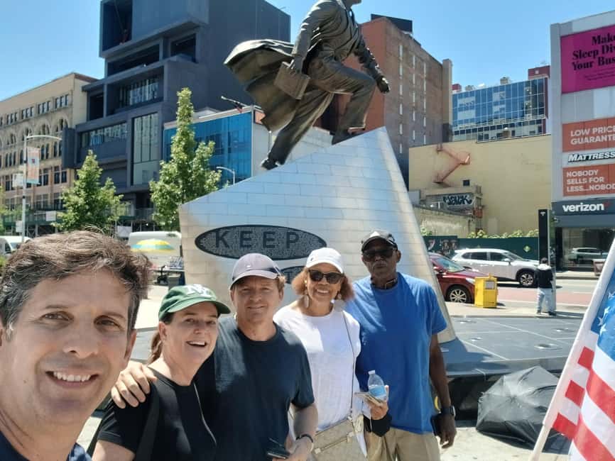 New York - Harlem in Spanish / Walking Tour - Starting at the Meeting Point: Steinway & Sons Piano Store