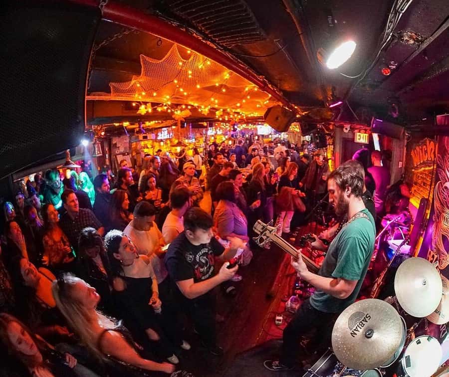 New York Nightlife: The Essential NYC Nightlife Experience - How the Tour Keeps the Night Seamless and Fun