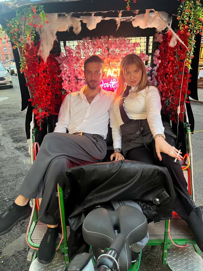 New York: Rockefeller Center Christmas Tree Pedicab Tour - How the Pedicab Tour Begins Near Central Park