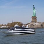 New York Signature Lunch Cruise - Onboard Experience: Scenic Views and a Lively Atmosphere