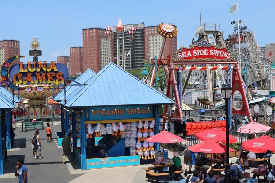 New York: Summer in Brooklyn Walking Tour - Starting Point Near the World Trade Center