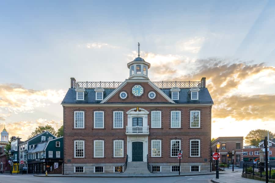 Newport's Colony House Tour - The Significance of the Gilbert Stuart Portrait of George Washington