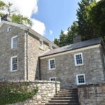 Niagara Falls and Niagara-on-the-Lake Ultimate Day Tour - Convenient Pickup and Tour Duration