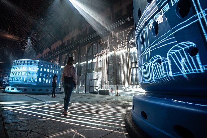 Niagara Falls Cruise and Scenic Walking Tour - The Niagara City Cruise: A 45-Minute Ride into the Mist