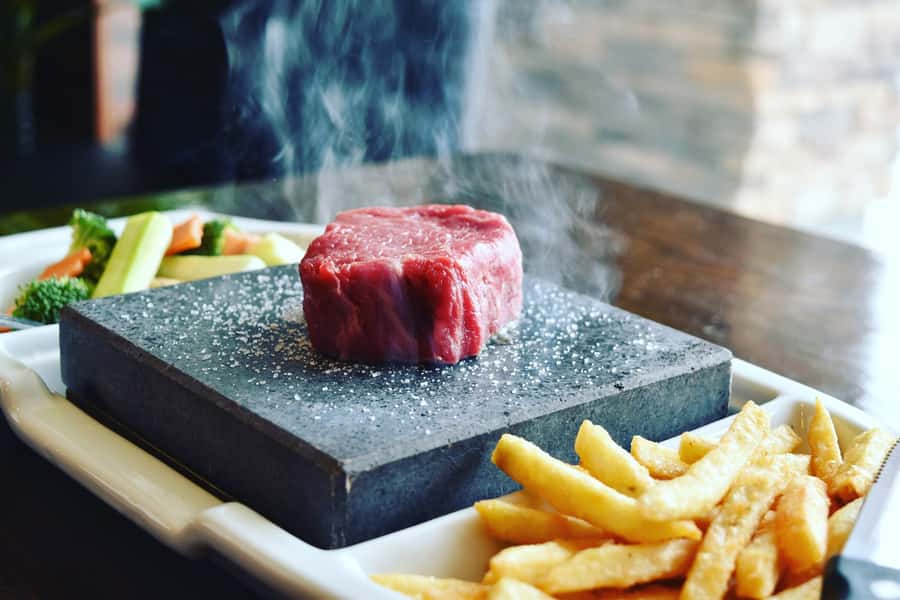 Niagara Falls: Guided Falls Tour with Dinner and Fireworks - Pickup and Transport from Niagara Falls