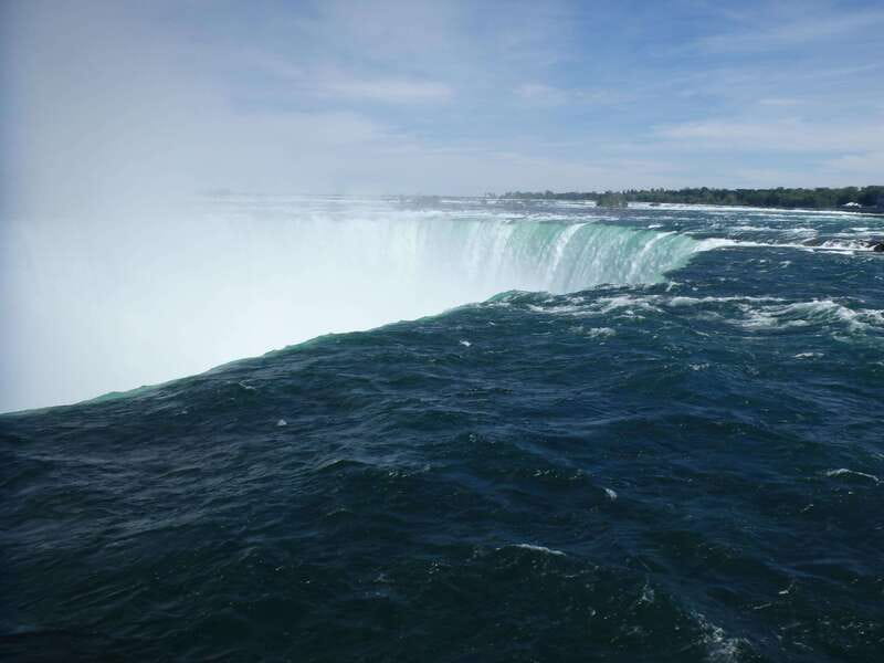 Niagara Falls, Ontario: Day tour starting in Toronto - Convenient Departure from Toronto at Ripley’s Aquarium