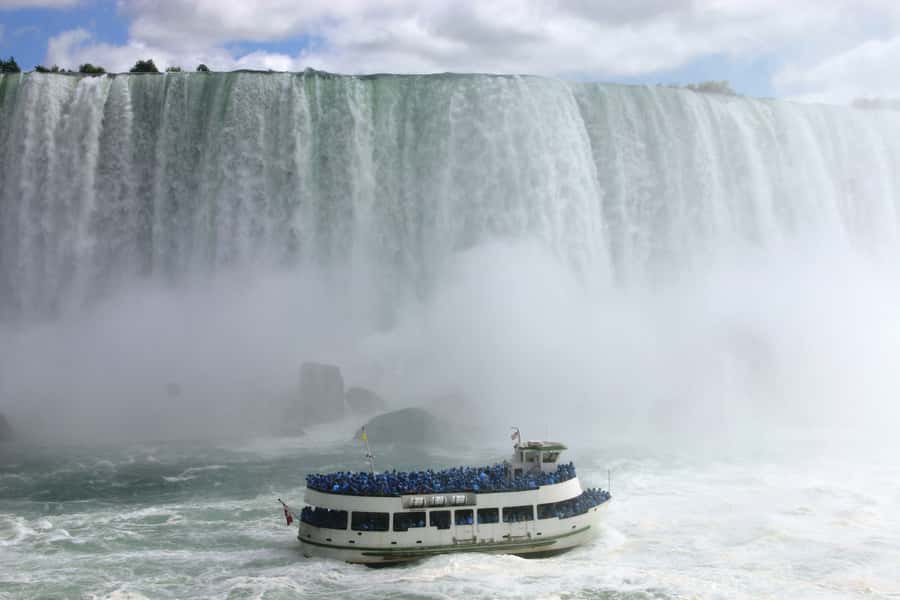 Niagara Falls, USA: Guided Tour with Maid of the Mist Cruise - Convenient Meeting Point and Parking Options in Niagara Falls