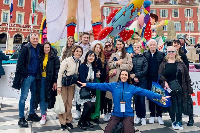 Nice walking tour: Old City and Castle Hill - Discovering the Iconic La Chaise Bleue de SAB and Promenade Highlights