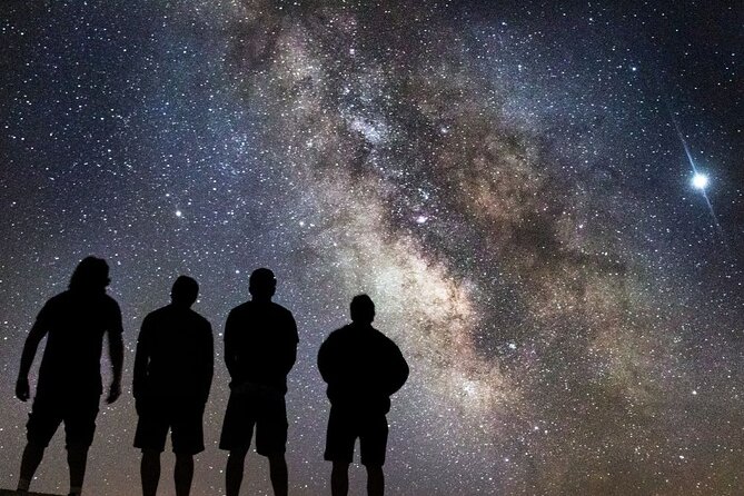 Night Adventure with possible stargazing and Aurora chasing - Visiting Banff National Park: A Unique Mountain Setting