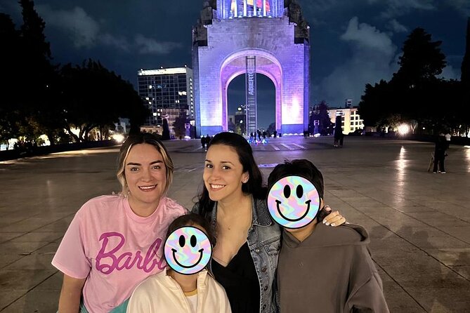 Night tour + tacos in Mexico City fully illuminated! - Visiting the Monumento y Museo de la Revolución by Night
