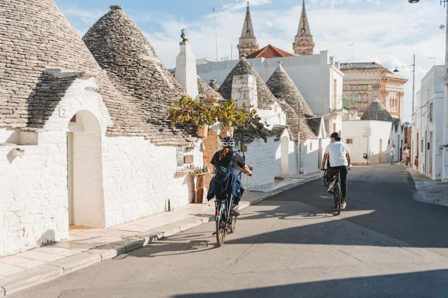 Noci: Bicycle Rental with App Navigation to Alberobello - Navigating the Scenic Routes of the Itria Valley and Murgia