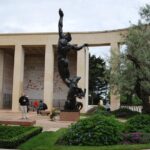 Normandy D-Day Landing Beaches Small-Group Day Trip from Paris - Visiting Pointe du Hoc
